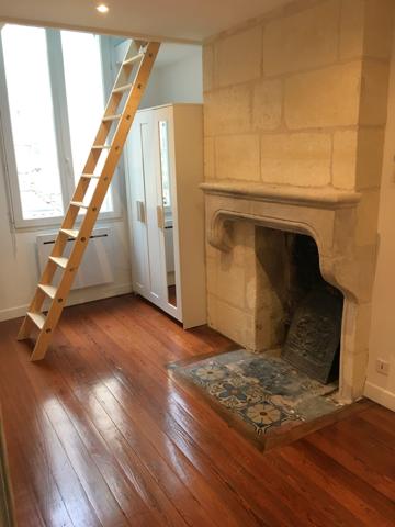 BORDEAUX SAINT MICHEL : APPARTEMENT T4 AVEC CAVE