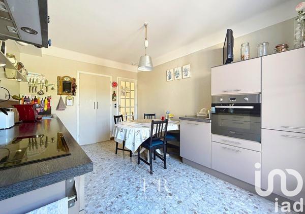 Maison 4 pièces de 100 m² à Morières-lès-Avignon (84310)