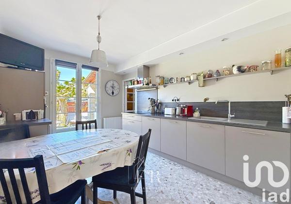 Maison 4 pièces de 100 m² à Morières-lès-Avignon (84310)
