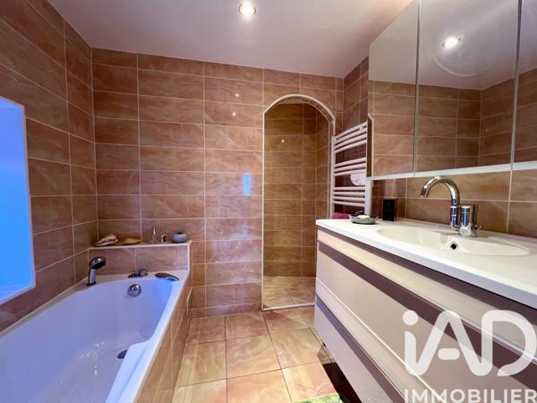 Maison à vendre 5 pièces 151 m² Vals-les-Bains