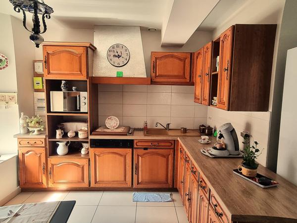 Immeuble à AIX-VILLEMAUR-PALIS, 10160 - 170m²