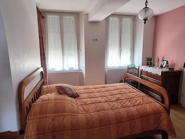 Immeuble à AIX-VILLEMAUR-PALIS, 10160 - 170m²