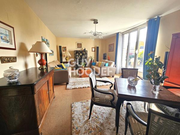 PAU 64000 Quartier de la faculté: T5 avec grande terrasse