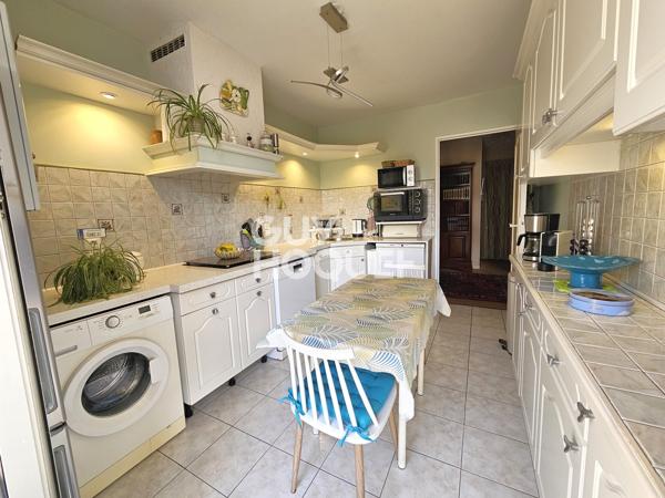 PAU 64000 Quartier de la faculté: T5 avec grande terrasse