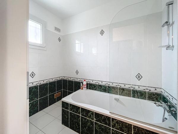 PAVILLON SUR SOUS SOL INTEGRAL