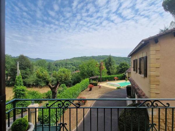 Maison ancienne - Les eyzies Les Eyzies - Maison périgourdine avec maison d'amis, piscine, garages et joli parc