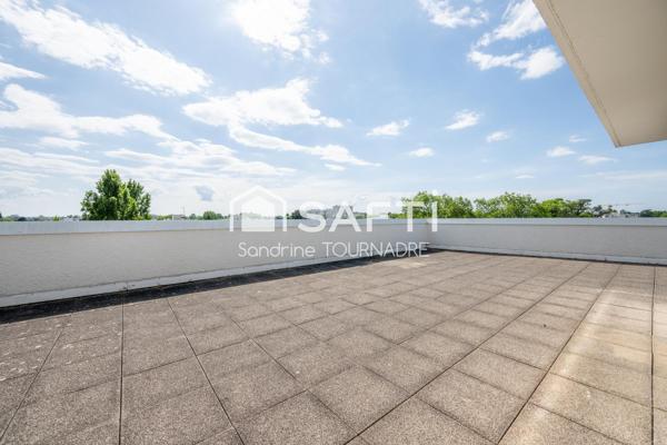 BORDEAUX-CAUDERAN Centre : Penthouse d'exception153 m², rooftop privé de 120 m²
