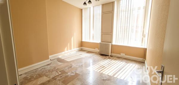 Hôtel Particulier de 418 m² - Coeur Historique de Saint-Omer