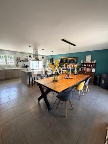 Maison entièrement rénovée à Artigues de 151 m².