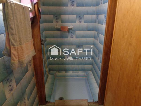 3 km de Lamastre, Maison en pierre quartier très calme