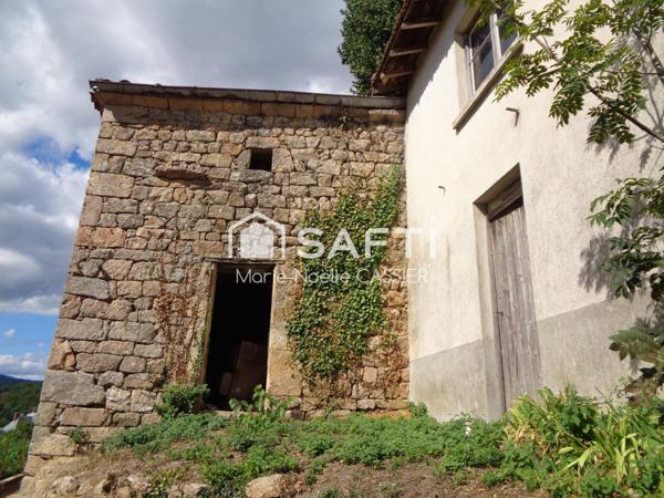 3 km de Lamastre, Maison en pierre quartier très calme