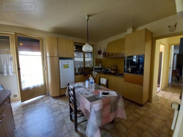 Immeuble à vendre à Fère-en-Tardenois dans l'Aisne (02130), ref : 02040-201