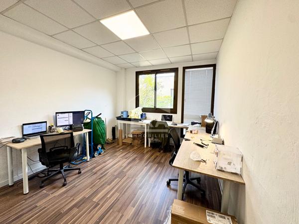 BUREAUX MOUGINS 71M²