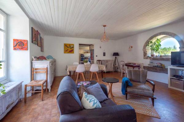 Maison ancienne - Labastide murat SECTEUR COEUR DE CAUSSE - Agréable Maison de village et dépendances avec bel espace jardin, garage