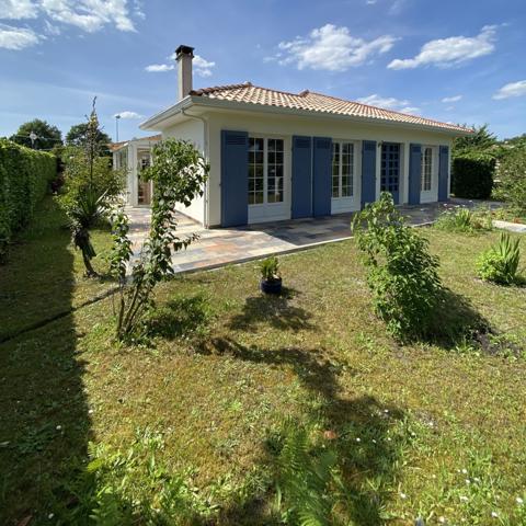 Maison
         5 pièces
        - 149 m²