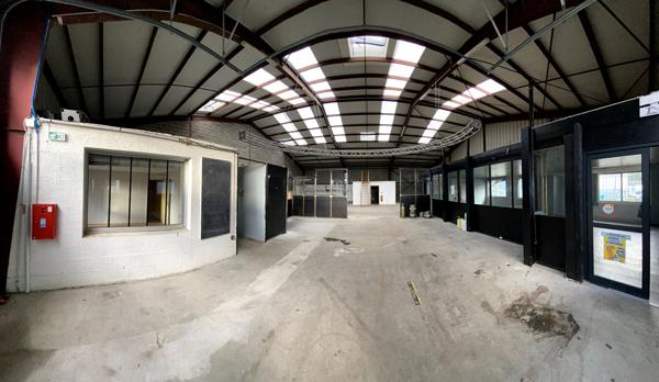 A LOUER : local d'activité 435 m² - LA CHAPELLE-SUR-ERDRE