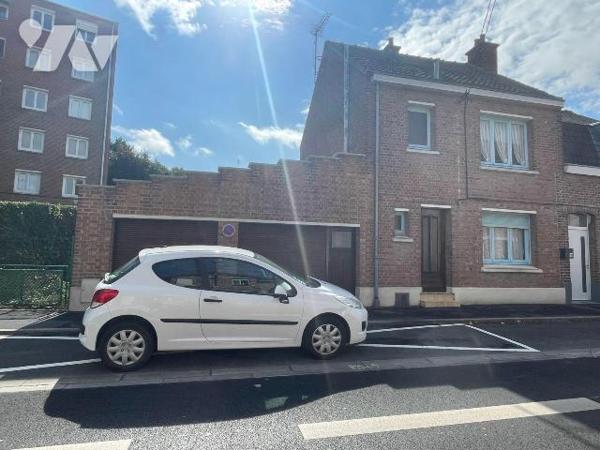 EN EXCLUSIVITE A VENDRE à BAILLEUL dans le NORD (59) : MAISON DE VILLE PROCHE CENTRE-VILLE AVEC...