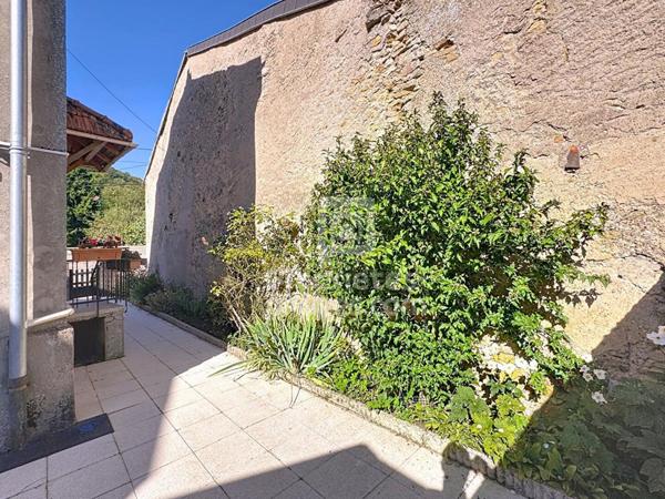 Maison au centre de Chatel Saint Germain