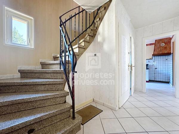 Maison au centre de Chatel Saint Germain