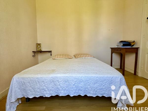 Maison à vendre 9 pièces 202 m² Saint-Yrieix-la-Perche