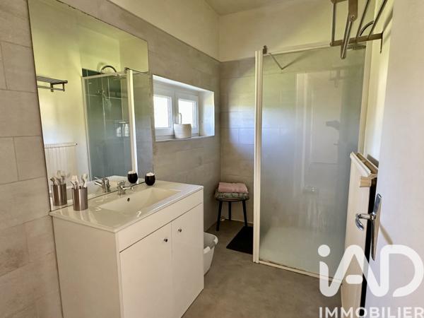 Maison à vendre 9 pièces 202 m² Saint-Yrieix-la-Perche