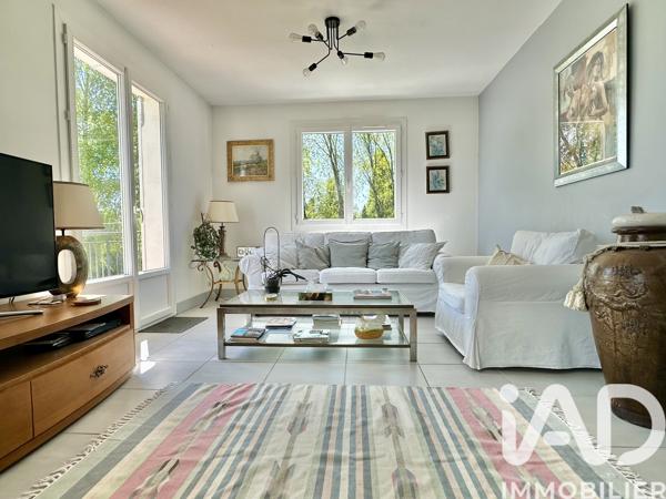 Maison à vendre 9 pièces 202 m² Saint-Yrieix-la-Perche