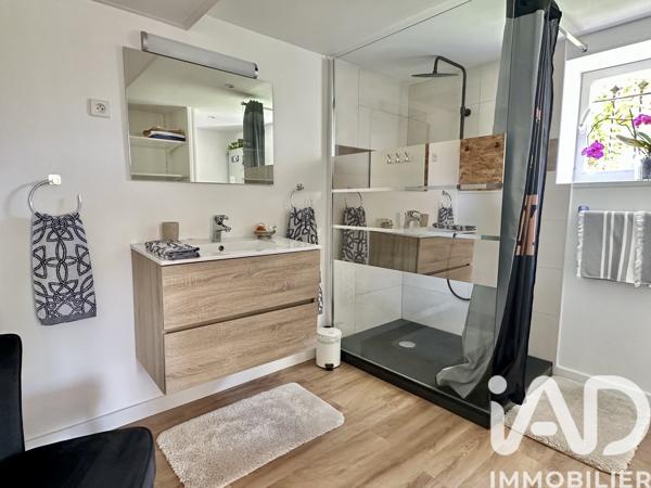 Maison à vendre 9 pièces 202 m² Saint-Yrieix-la-Perche