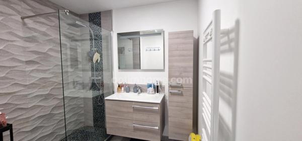 DERNIER ETAGE AVEC TERRASSE ET DOUBLE GARAGE!