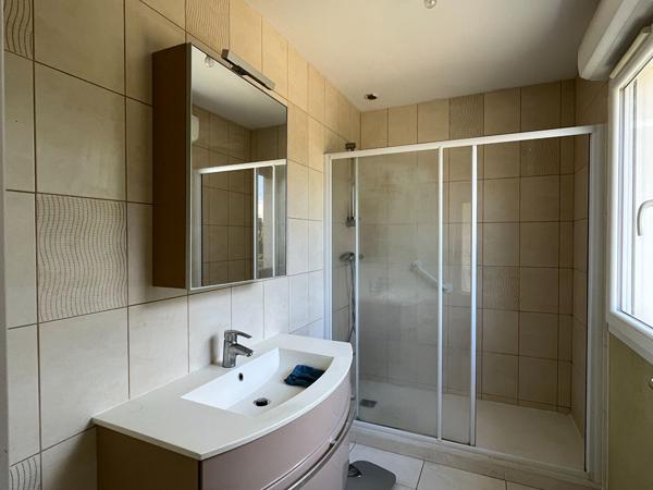 A vendre Maison avec 2 garages à Perigueux  24000