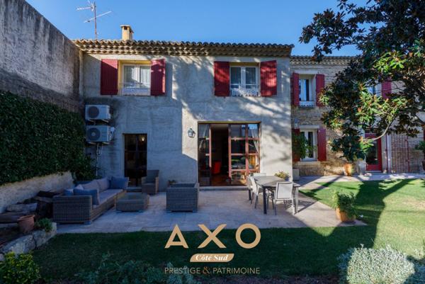 GÉNÉRAC - MAISON DE CARACTÈRE  10 PIÈCES  290 M²  PISCINE - TERRAIN 650 M² CLOS - 1 060 000 