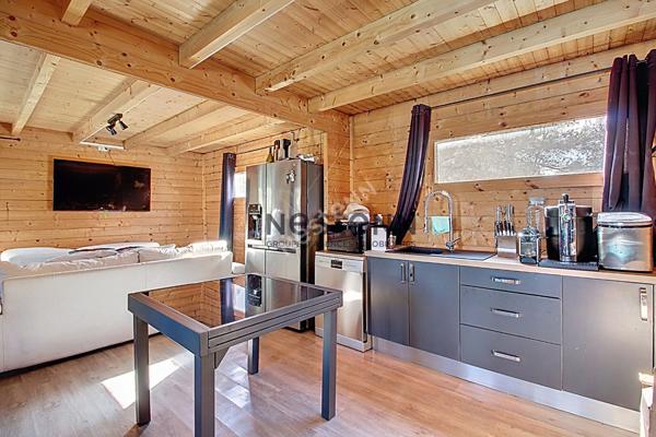 Maison familiale avec double habitation, piscine et grand jardin