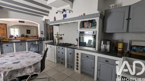 Maison à vendre 5 pièces 175 m² Morières-lès-Avignon