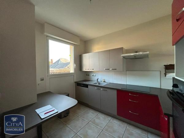 Appartement à louer 3 pièces 82.18m² Laval (53000)