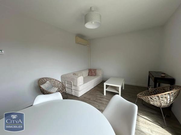 Appartement à louer 3 pièces 71.74m² Agen (47000)