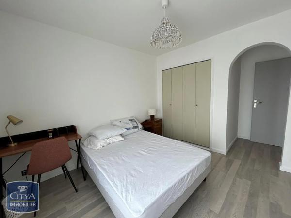 Appartement à louer 3 pièces 71.74m² Agen (47000)