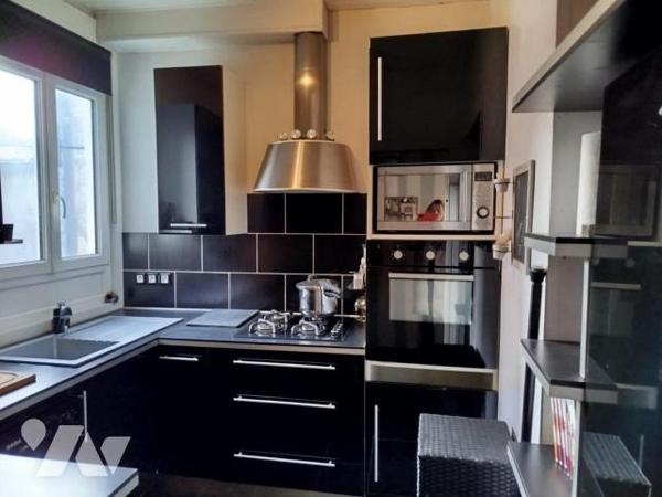 Murs commerciaux et appartement  à vendre à Berck (62600) en Pas-de-Calais (62)

Local profes...