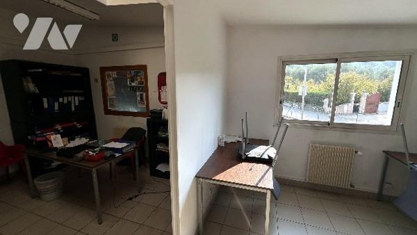 Atelier 436m² Mougins (06), vente ss plis cachetés, 750 000€ etude.59071@notaires.fr 03 20 22 92 25.