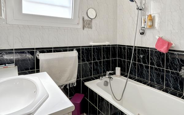 Maison à vendre    4 pièces • 105,15 m2 Château-Arnoux-Saint-Auban