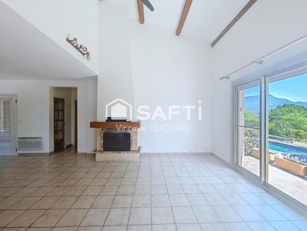 Villa d'architecte 136 m² AIGLUN (04)