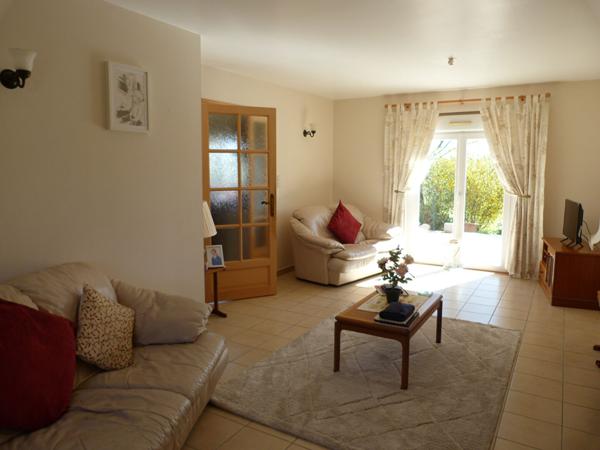 Pavillon - 3 chambres- grand jardin , Ombree d anjou Pavillon - 3 chambres- grand jardin , Ombree d anjou