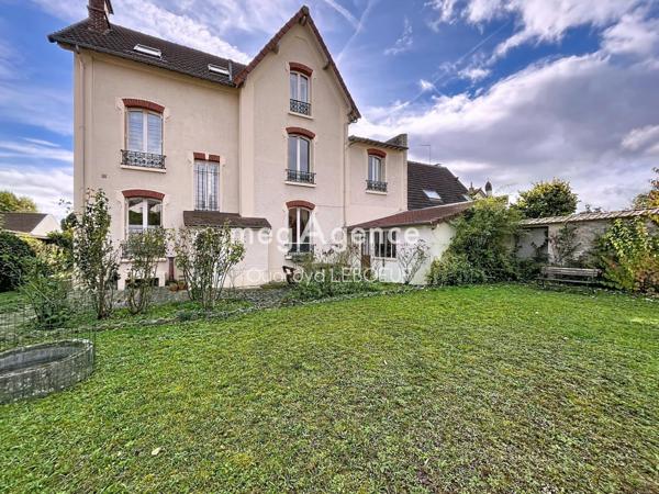 Maison à GARGENVILLE, 78440 - 9 pièces 165m²