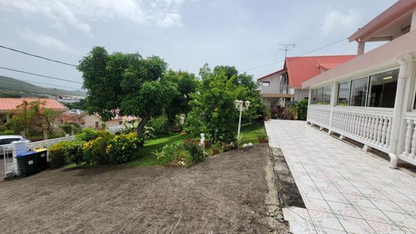 Maison T6  secteur Robert proche centre co. Océanis