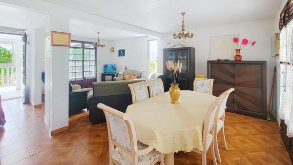 Maison T6  secteur Robert proche centre co. Océanis