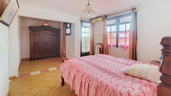 Maison T6  secteur Robert proche centre co. Océanis