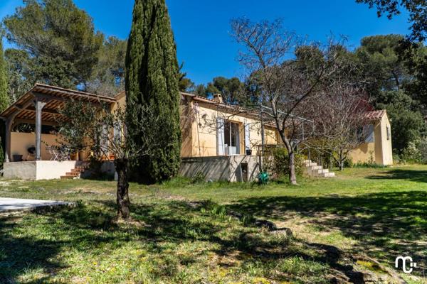 Location Villa 4 pièces 128 m2 à Pourrières