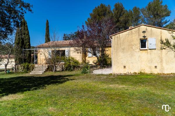 Location Villa 4 pièces 128 m2 à Pourrières