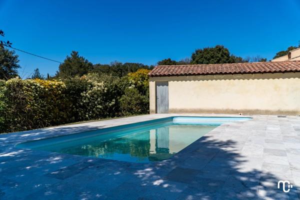Location Villa 4 pièces 128 m2 à Pourrières