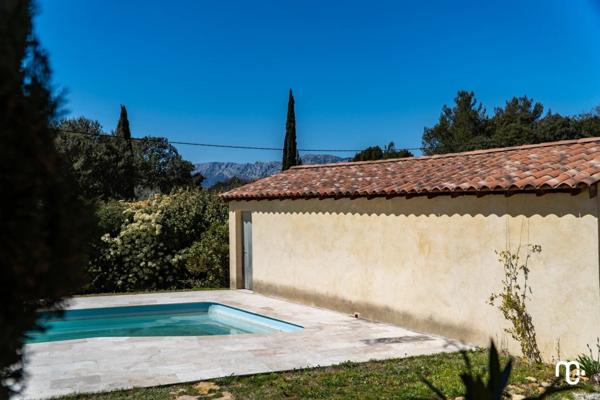 Location Villa 4 pièces 128 m2 à Pourrières