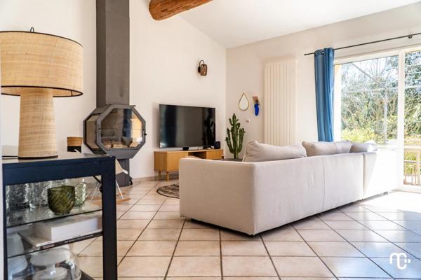 Location Villa 4 pièces 128 m2 à Pourrières