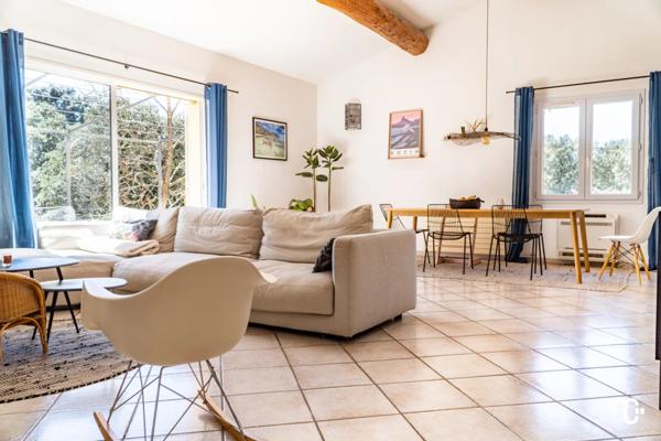 Location Villa 4 pièces 128 m2 à Pourrières